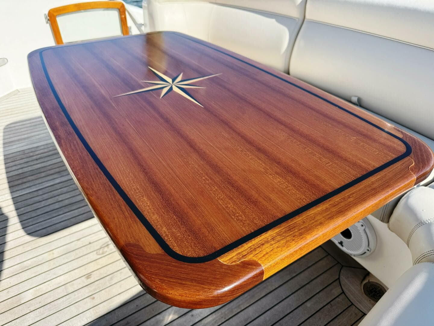 2014 Tiara Yachts 5800 Sovran