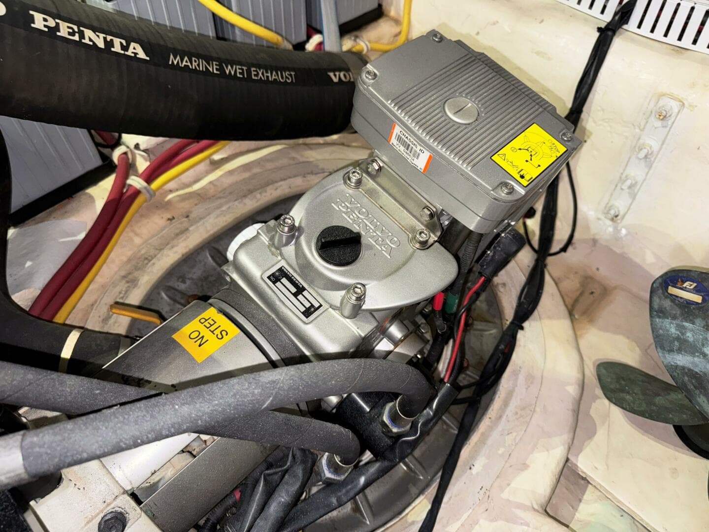 2014 Tiara Yachts 5800 Sovran