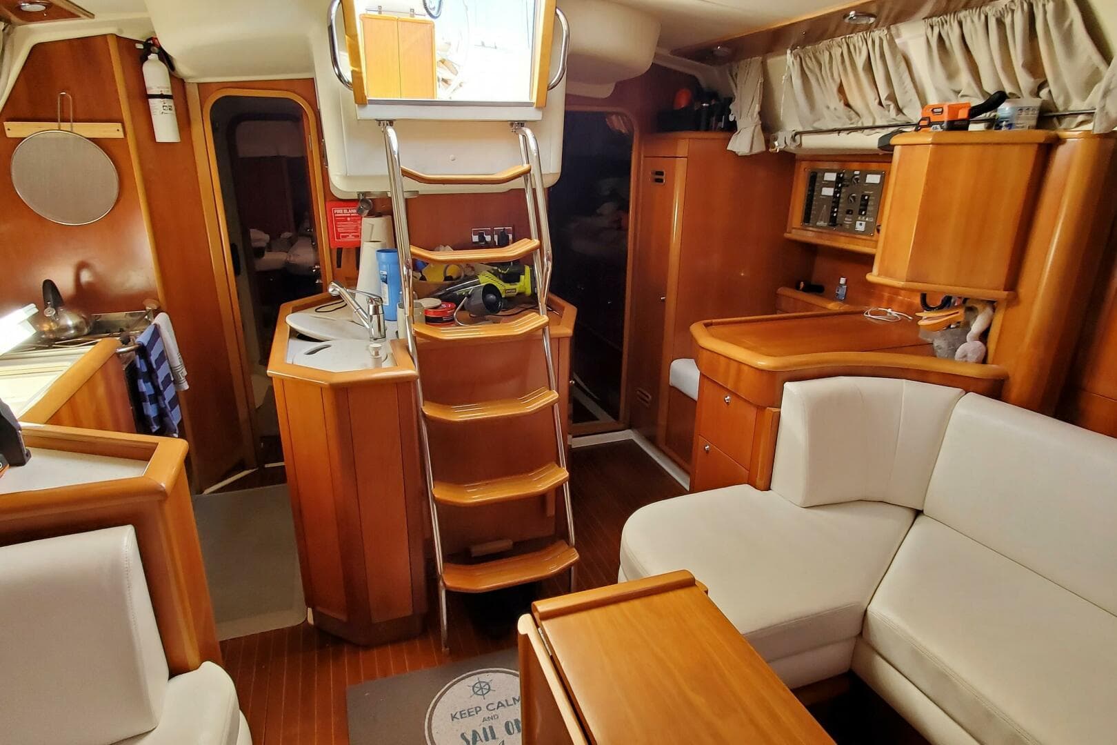 2001 Moody 42 Center Cockpit