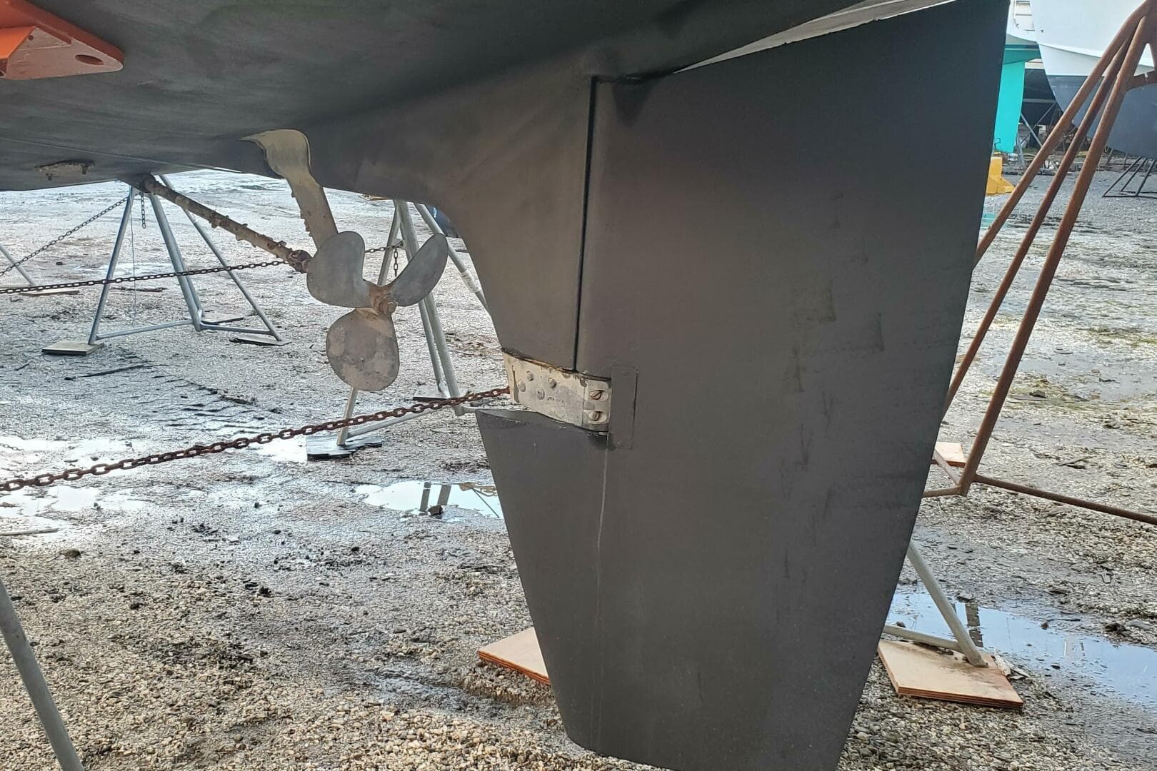 2001 Moody 42 Center Cockpit