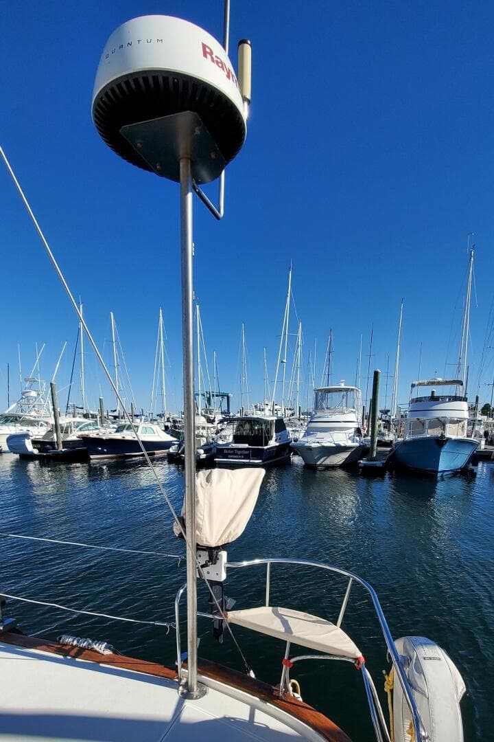 2001 Moody 42 Center Cockpit