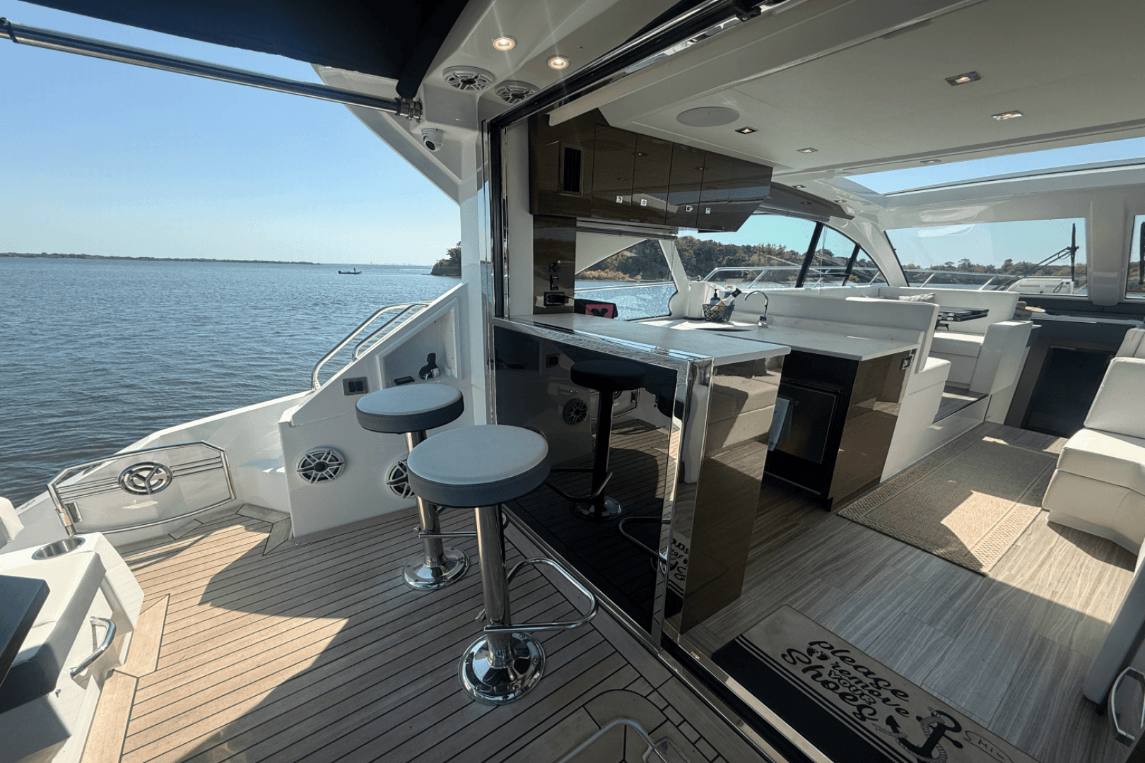2020 Cruisers Yachts 50 CANTIUS