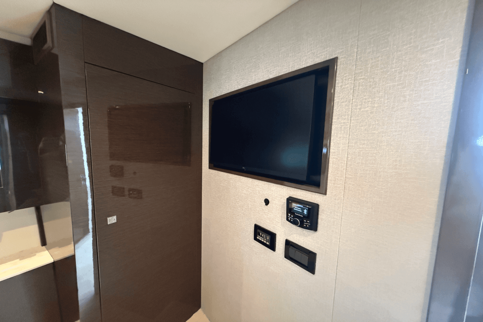 2020 Cruisers Yachts 50 CANTIUS