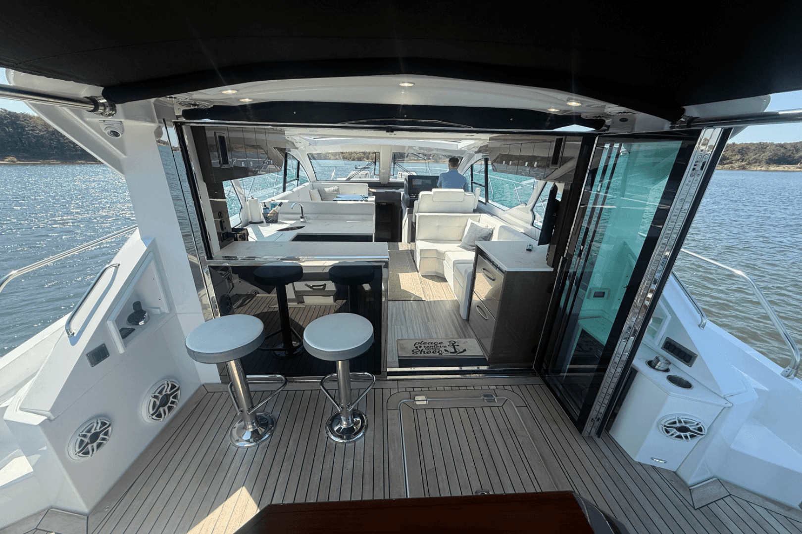 2020 Cruisers Yachts 50 CANTIUS