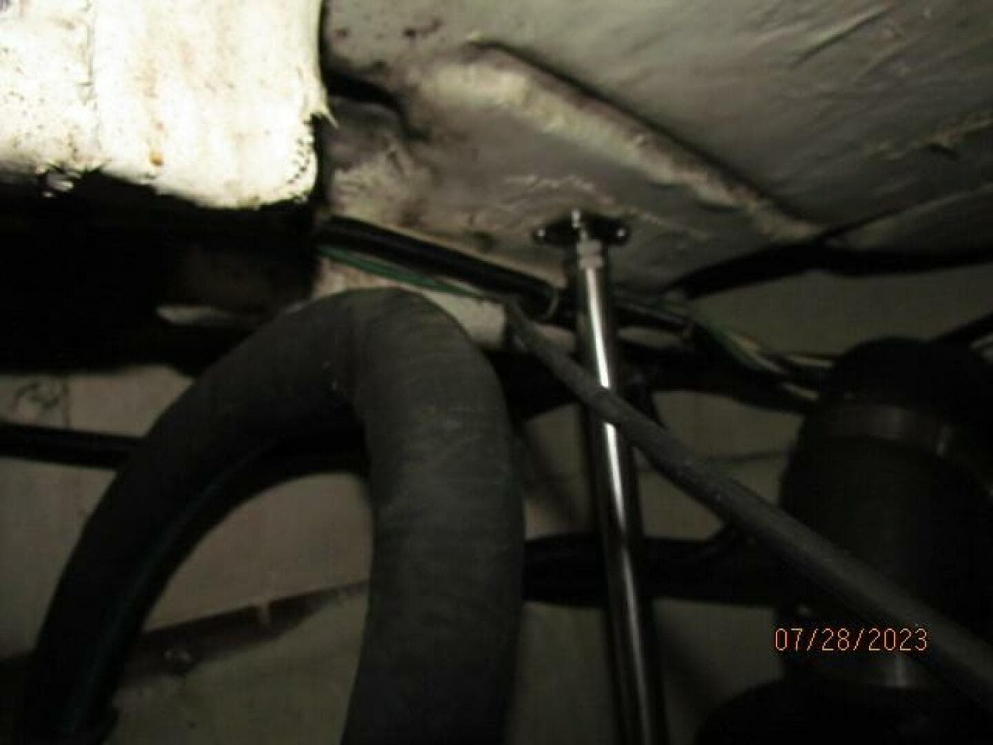 2001 Regal 3780 Commodore