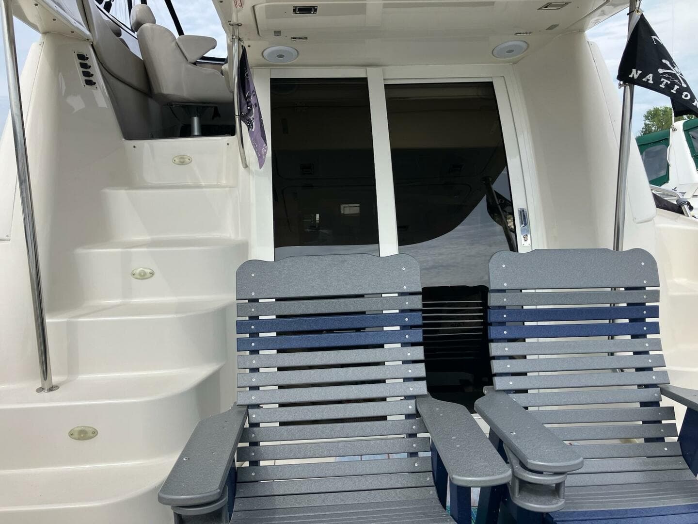 2001 Regal 3780 Commodore