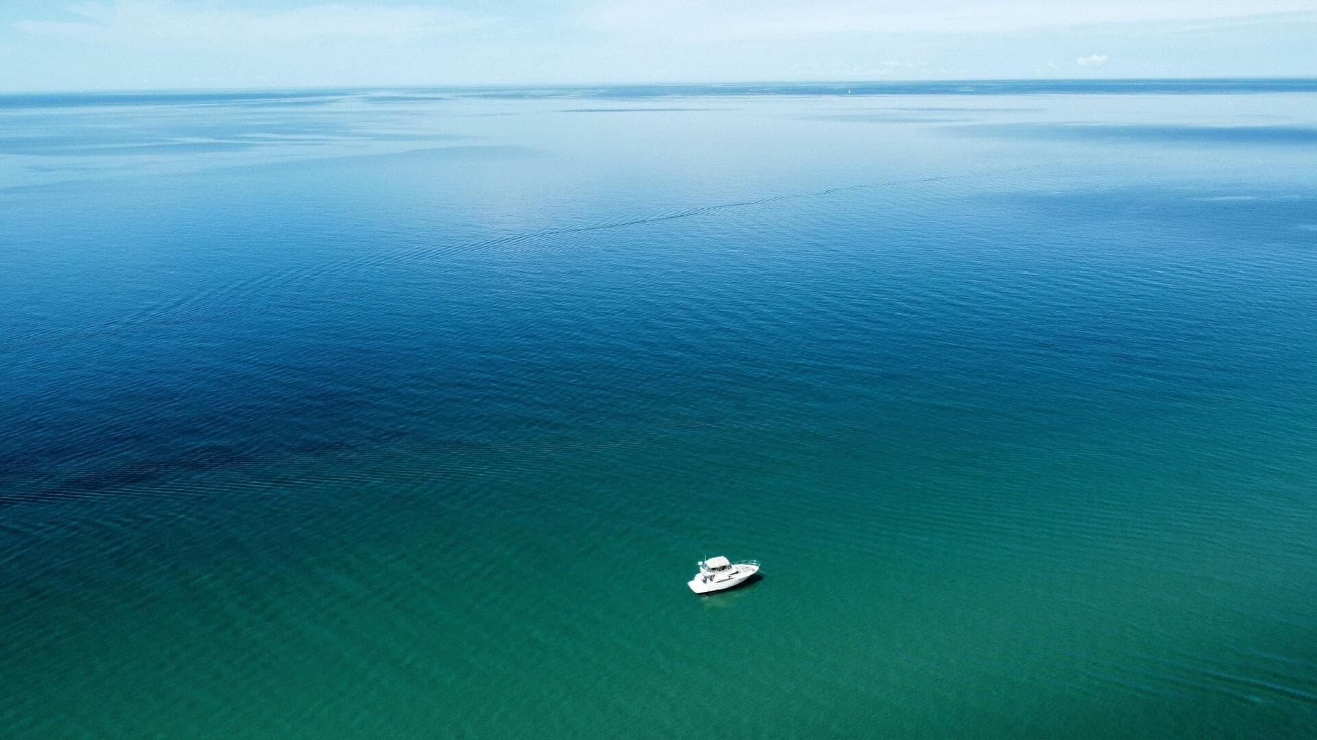 2001 Regal 3780 Commodore