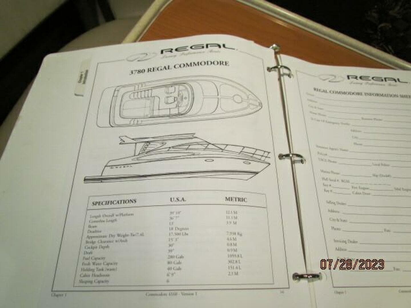 2001 Regal 3780 Commodore