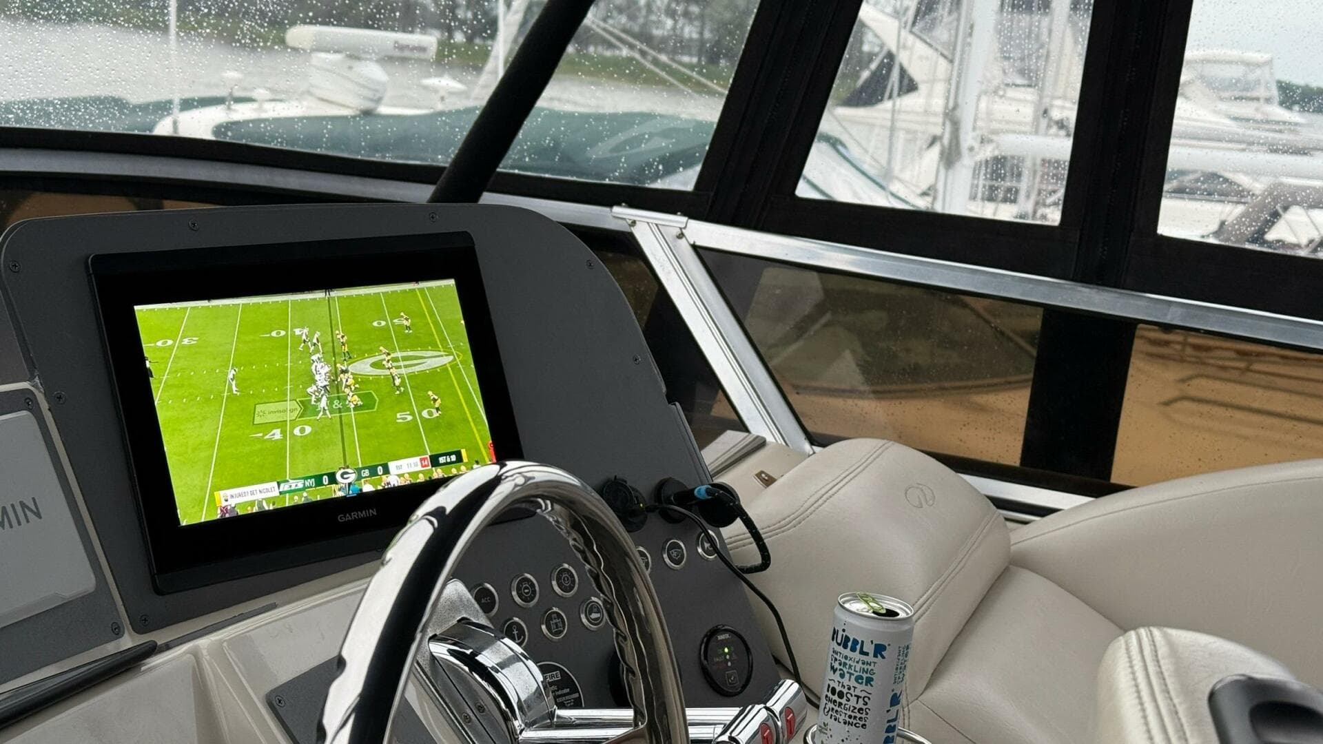 2001 Regal 3780 Commodore