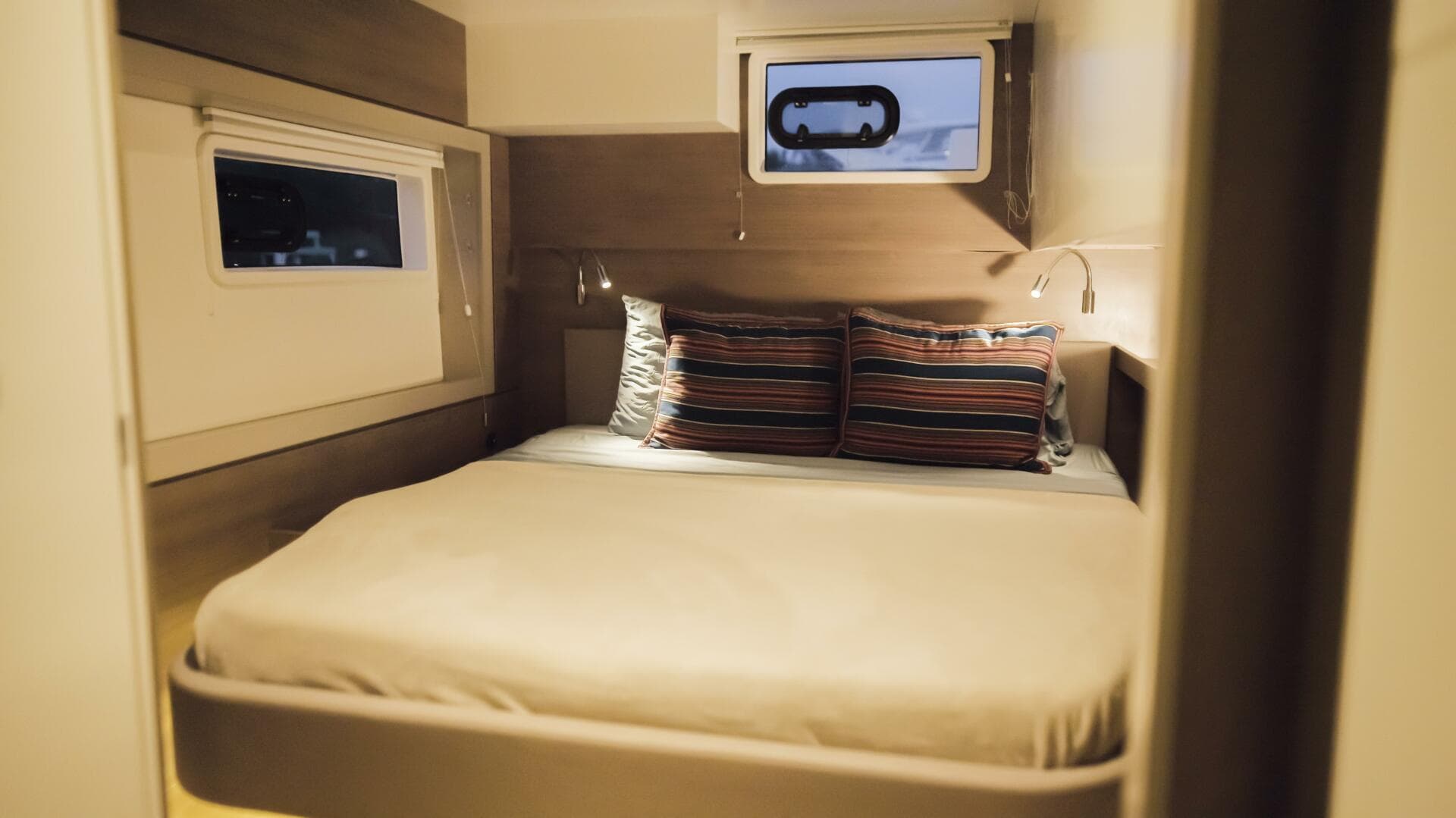 Point Clear IntCabin  Aft Stbd 1