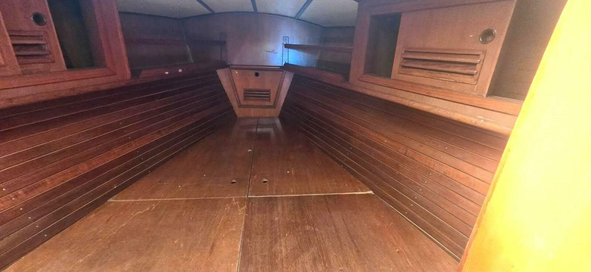 1986 Ta Chiao CT-38 AFT CABIN