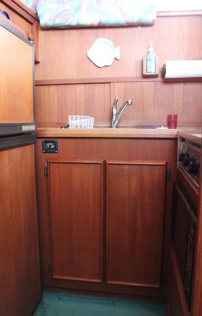 1987 Chris-Craft 362 Catalina