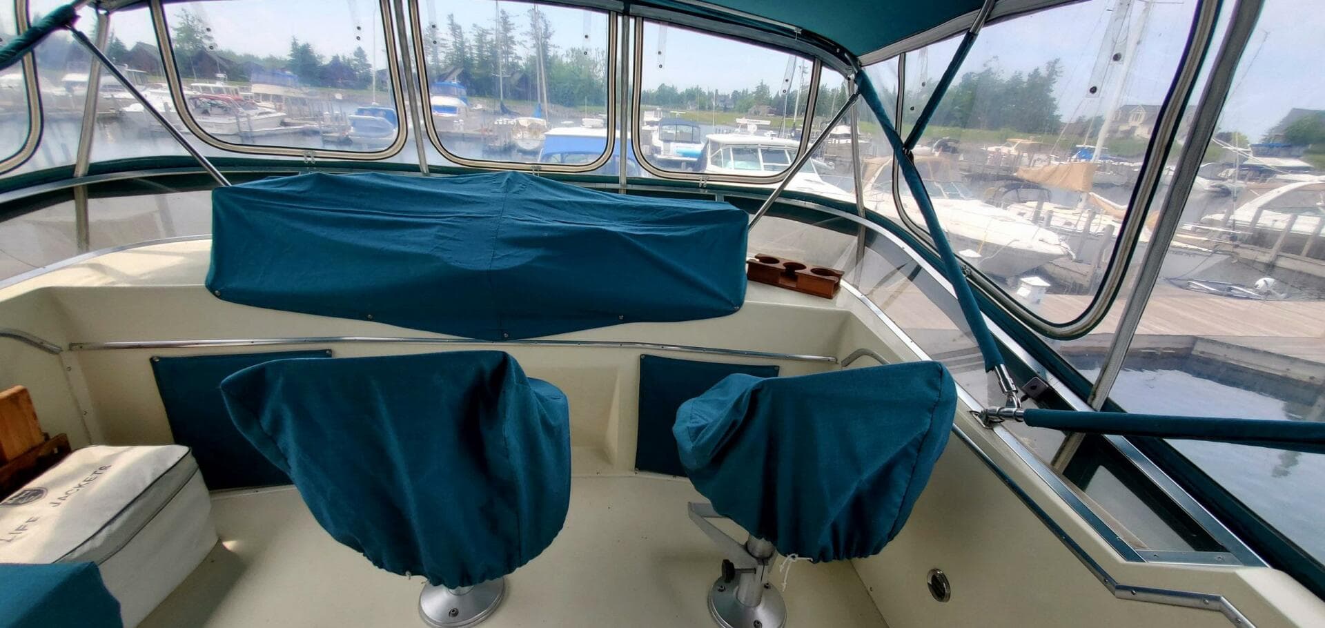 1987 Chris-Craft 362 Catalina