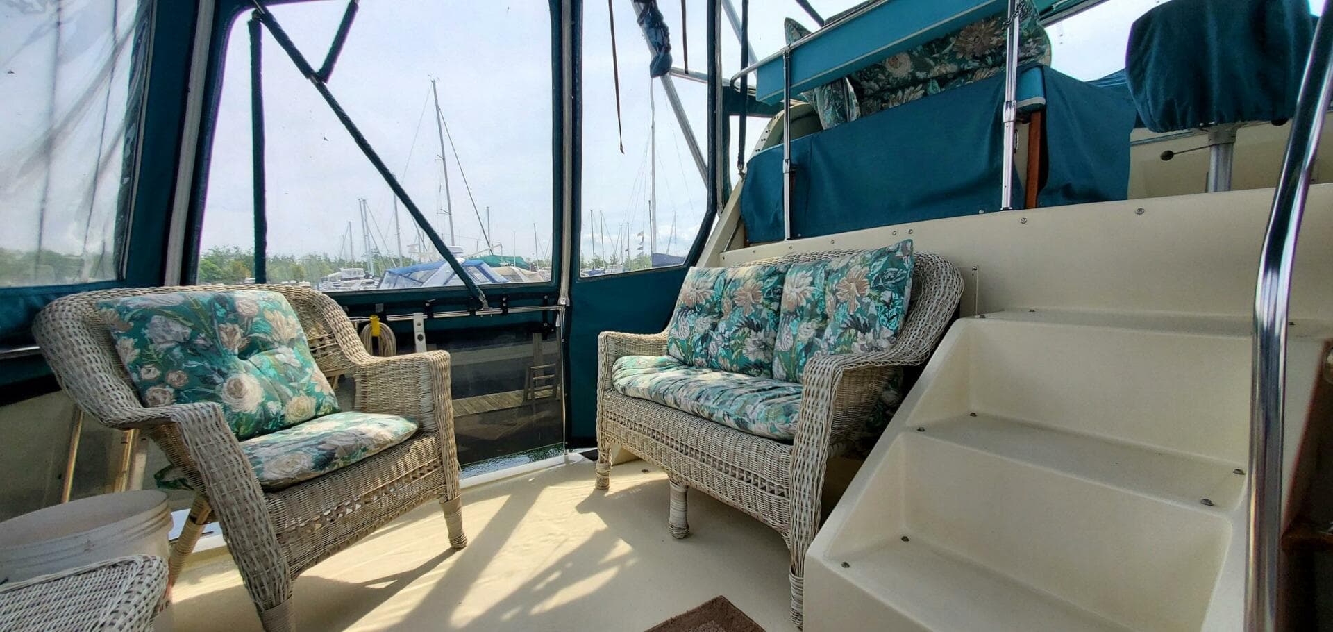 1987 Chris-Craft 362 Catalina