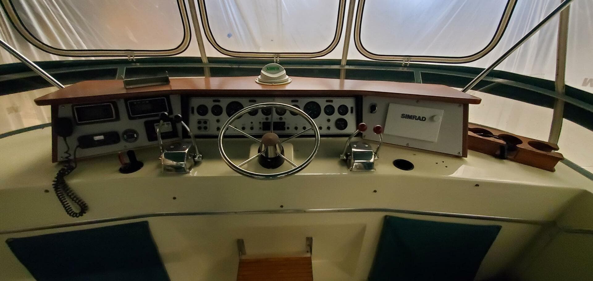 1987 Chris-Craft 362 Catalina