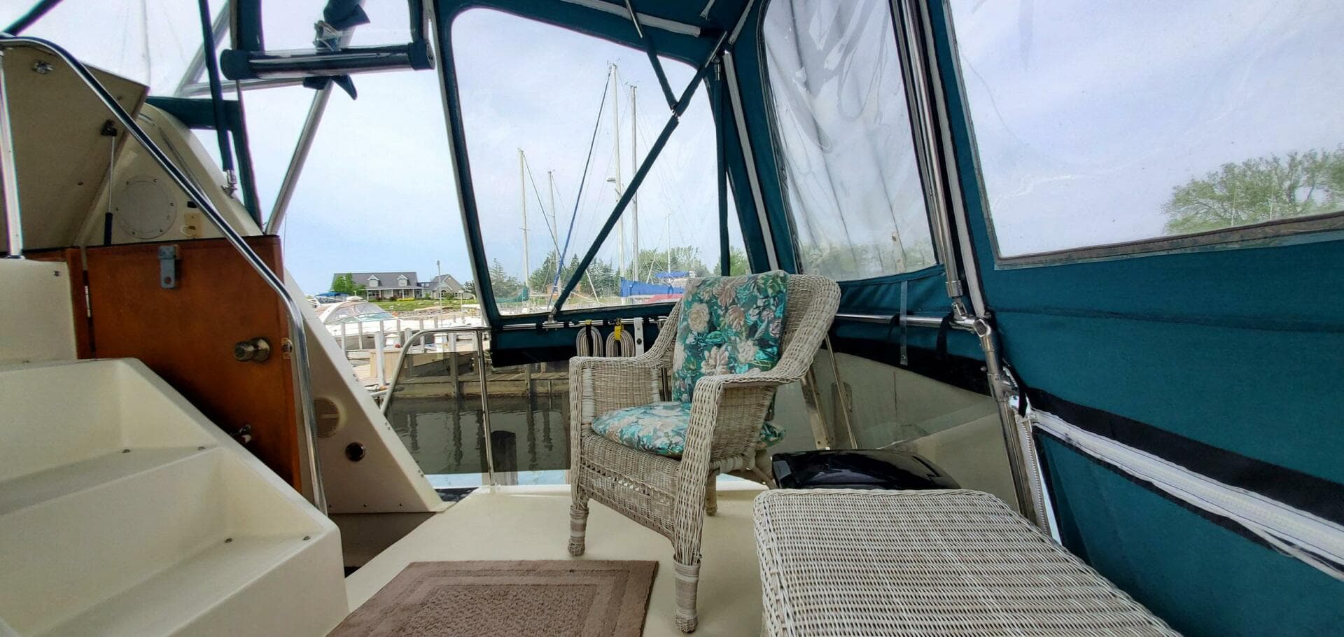 1987 Chris-Craft 362 Catalina