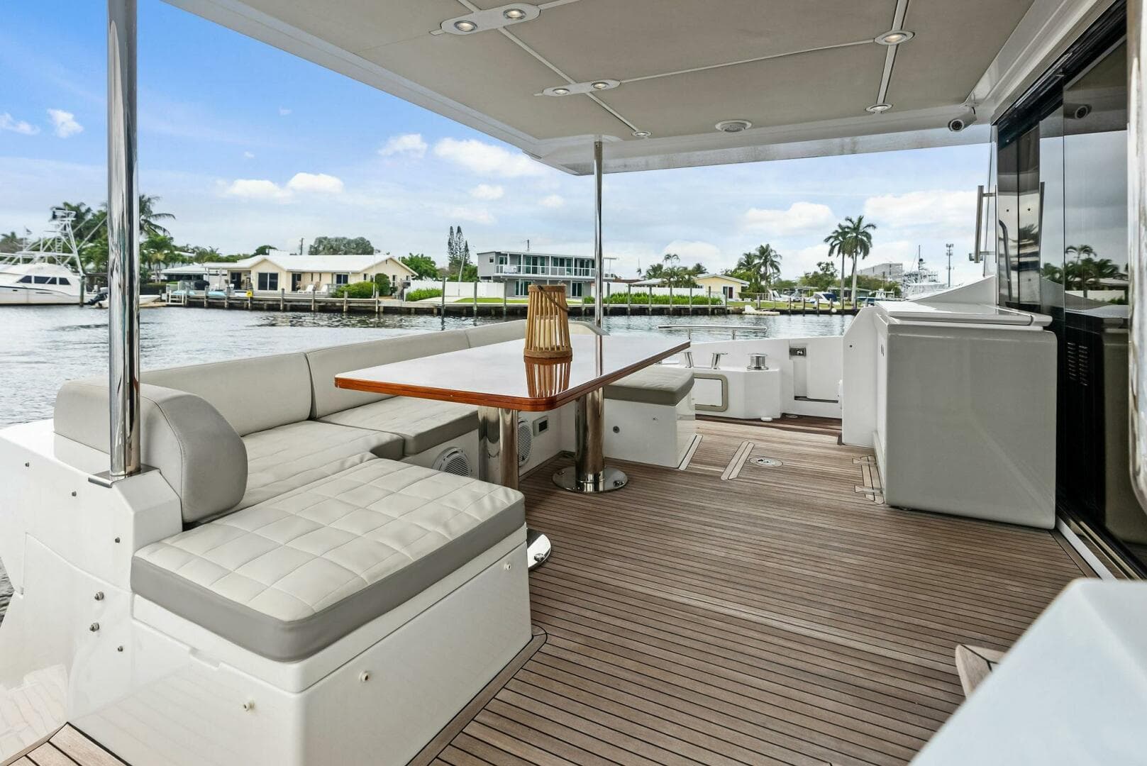 2017 Azimut 72 Flybridge