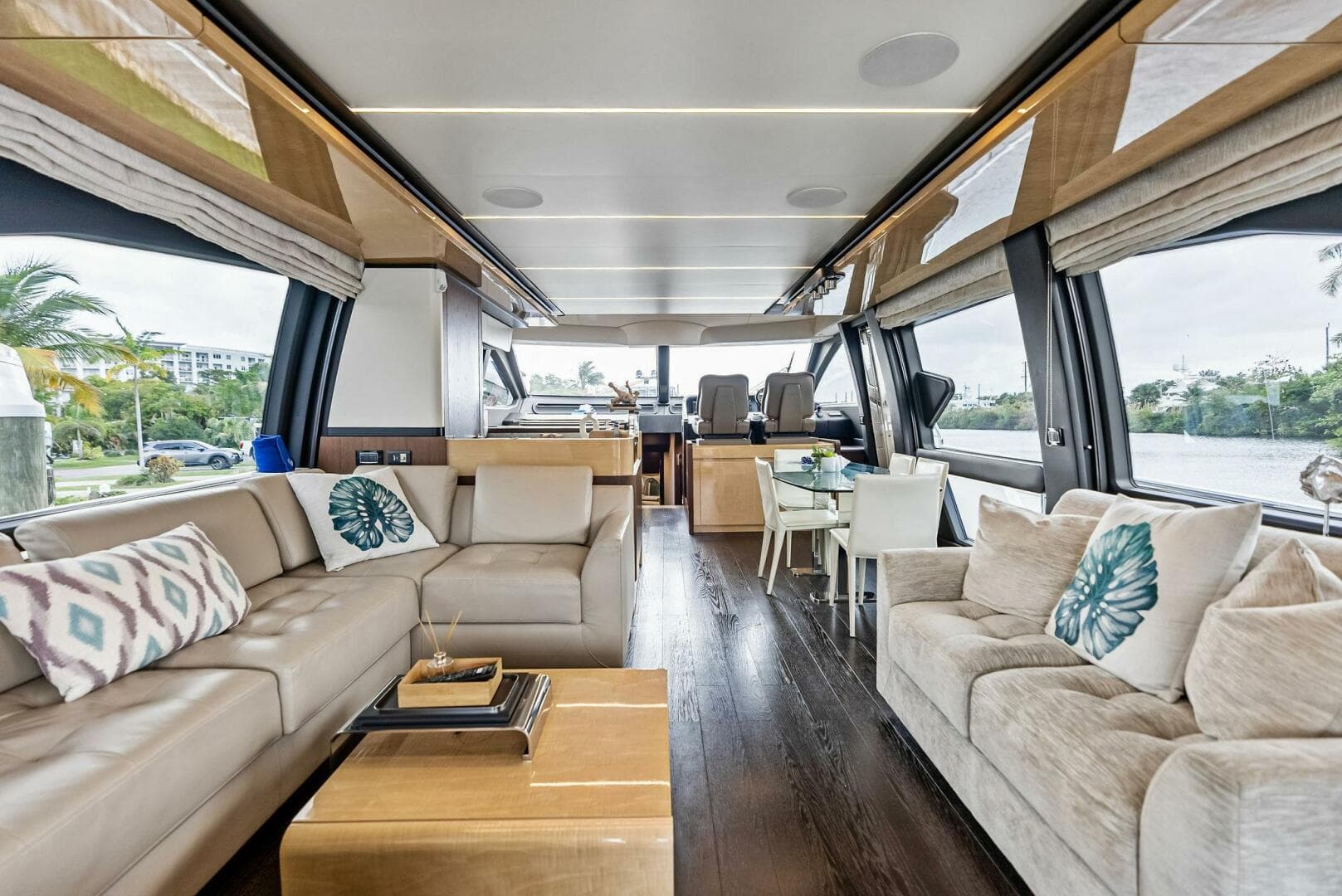 2017 Azimut 72 Flybridge