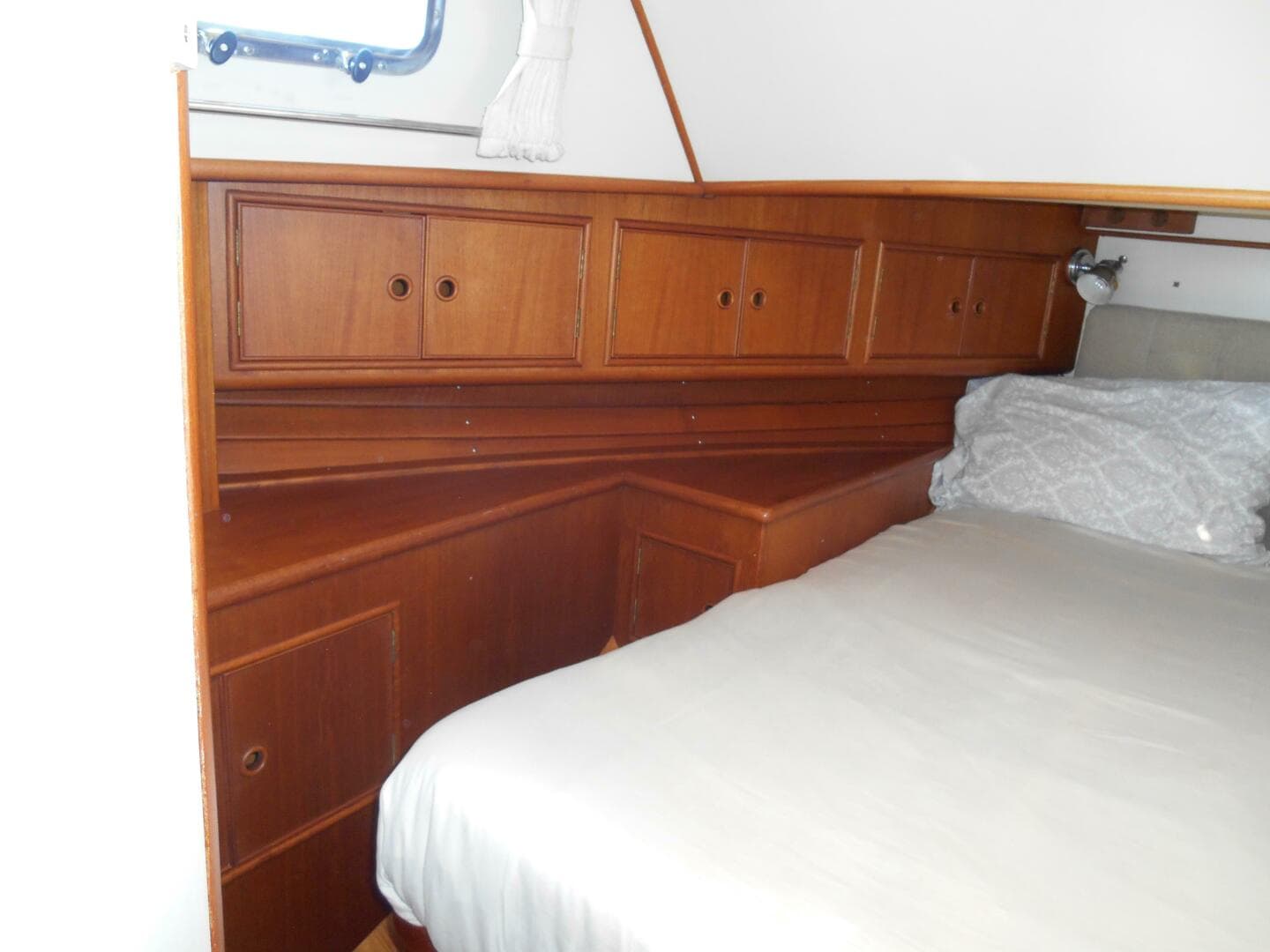 1999 Grand Banks 38 Eastbay EX