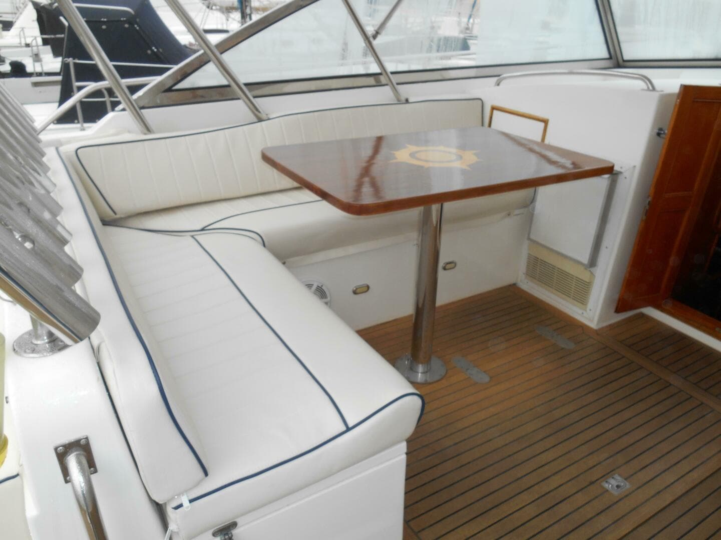 1999 Grand Banks 38 Eastbay EX