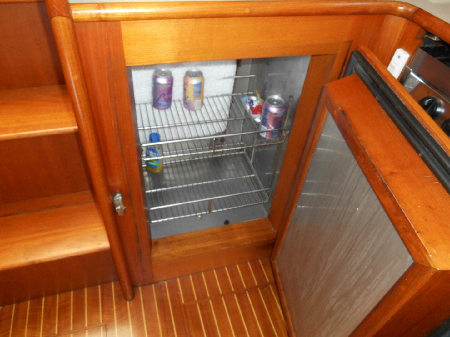 1999 Grand Banks 38 Eastbay EX