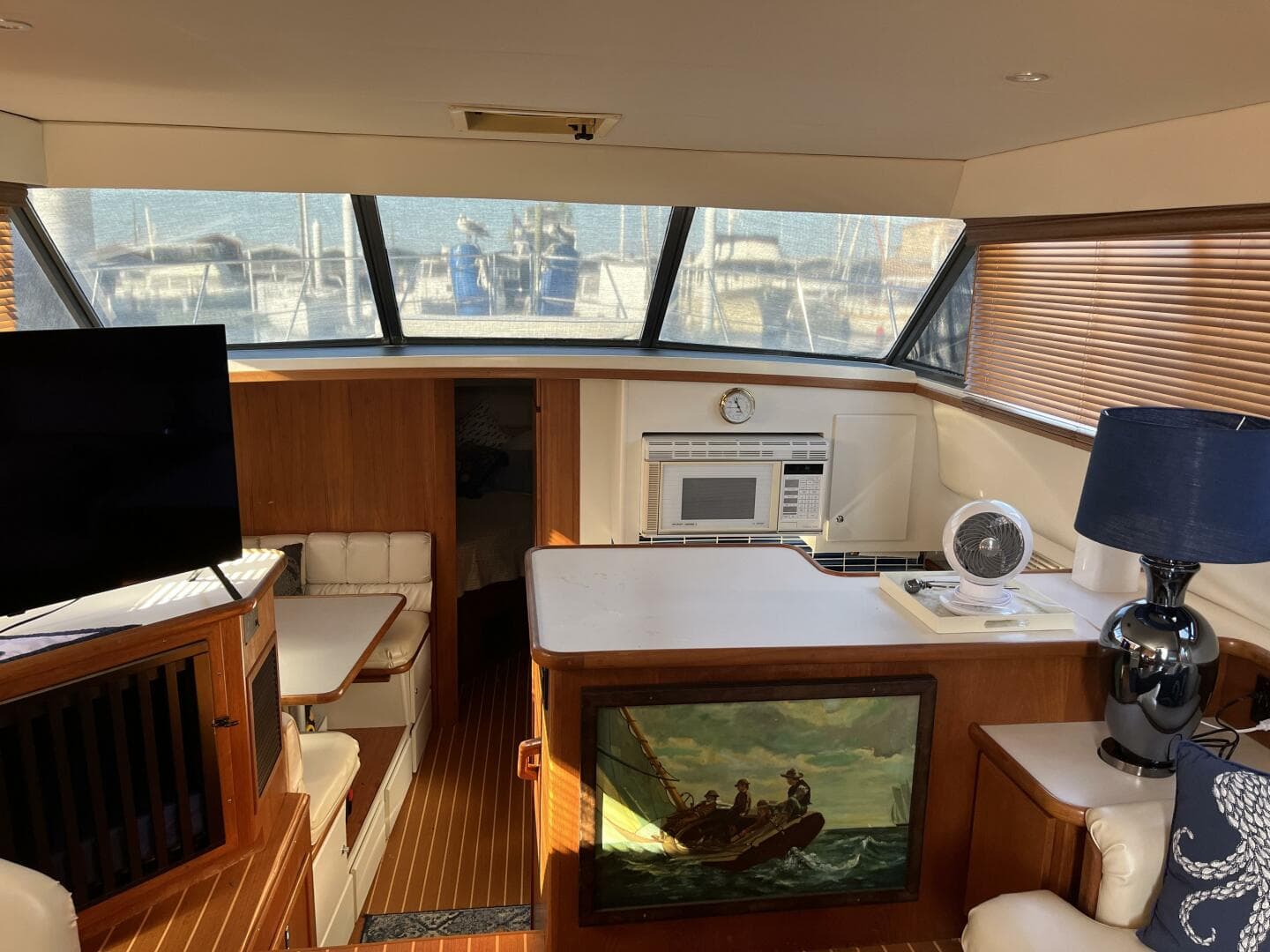 Carver 440 Aft Cabin