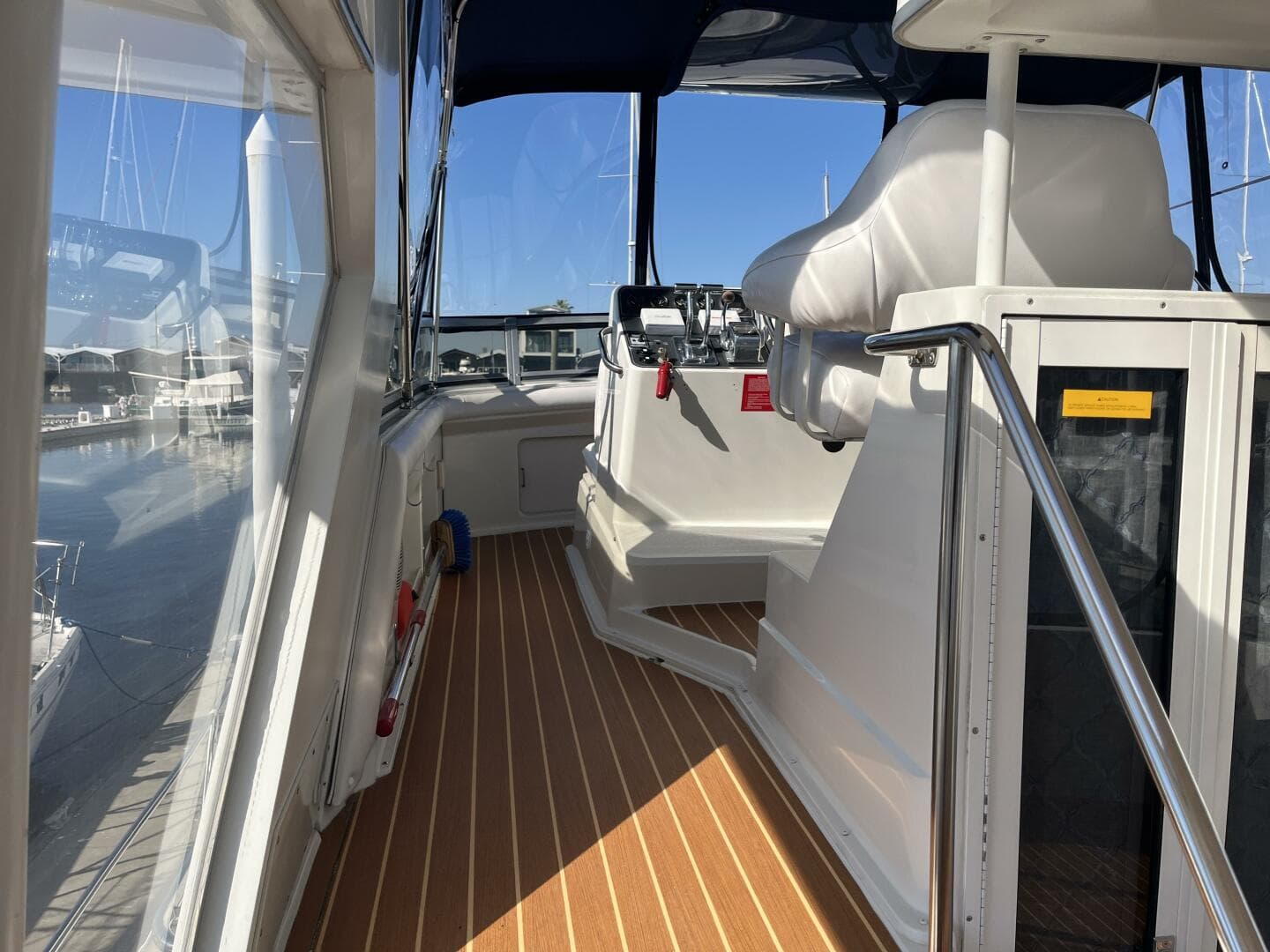 Carver 440 Aft Cabin