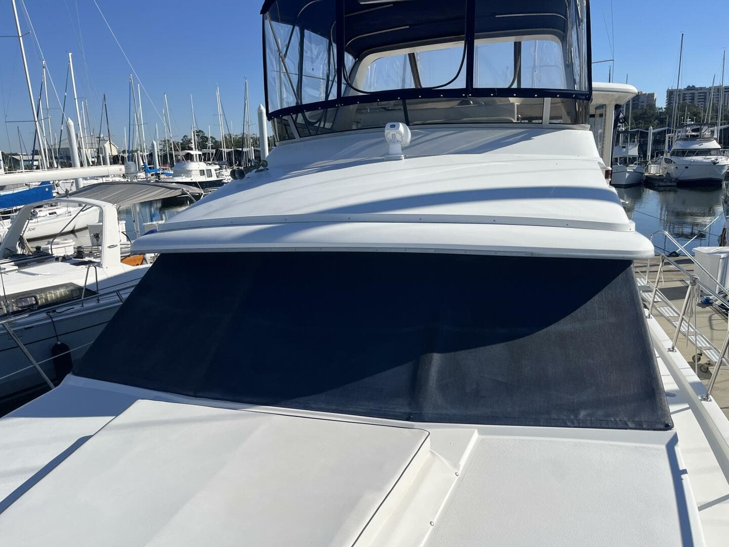 Carver 440 Aft Cabin
