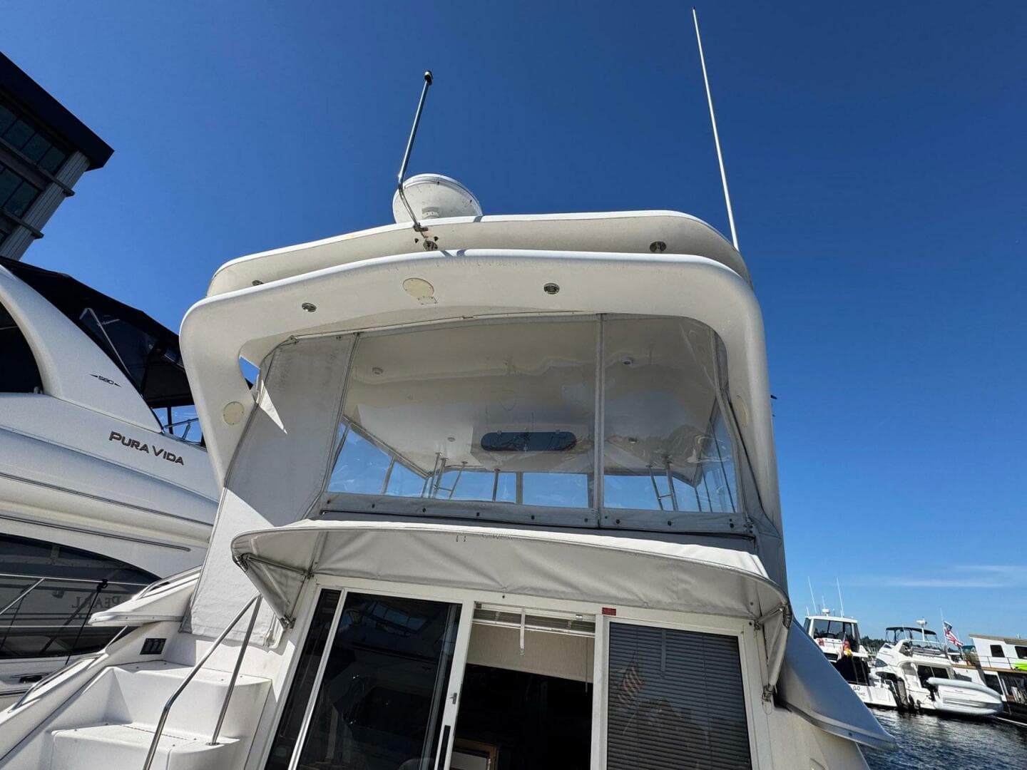 18 Aft View Of Flybridge