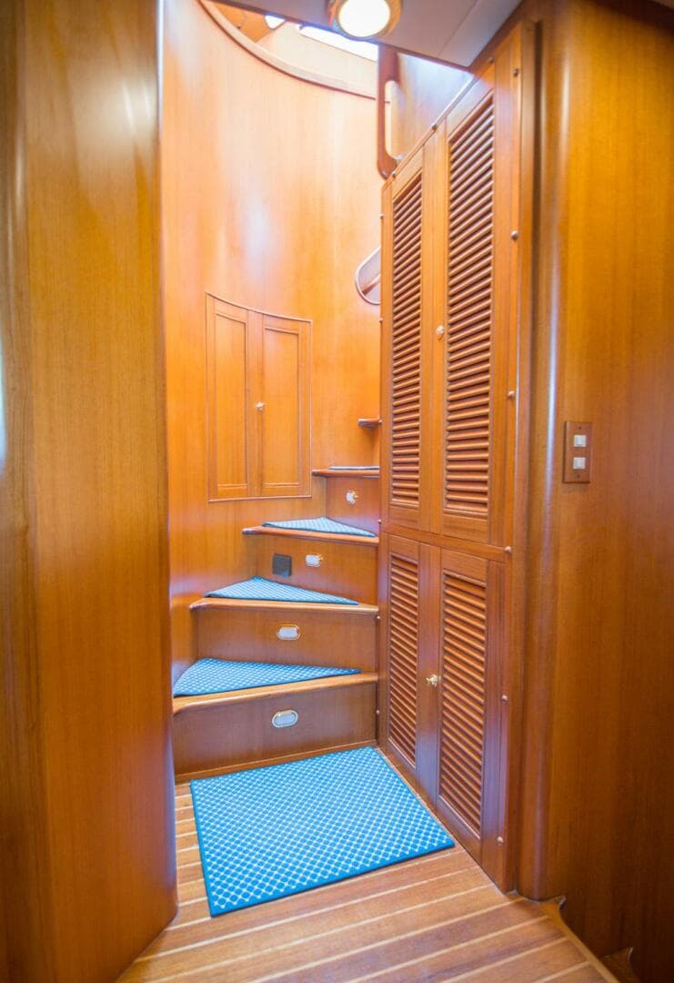 2008 Marlow Explorer 70E