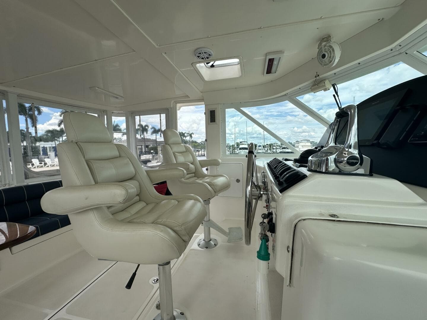 2007 Manta 44 Power Cat 'Lah De Dah' - Pilothouse