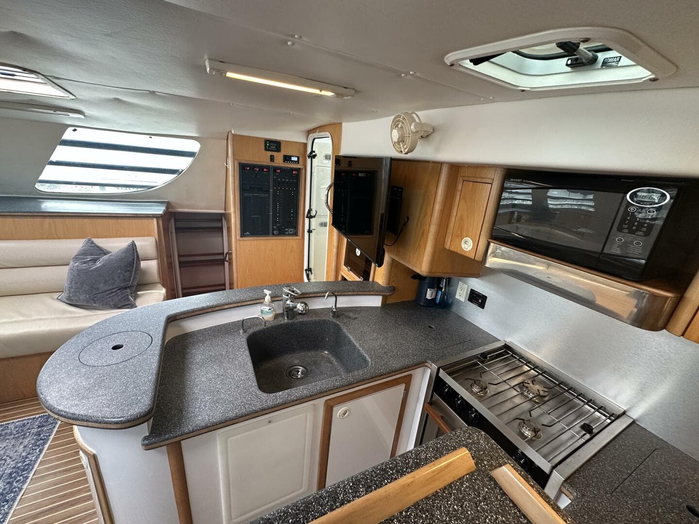 2007 Manta 44 Power Cat 'Lah De Dah' - Galley