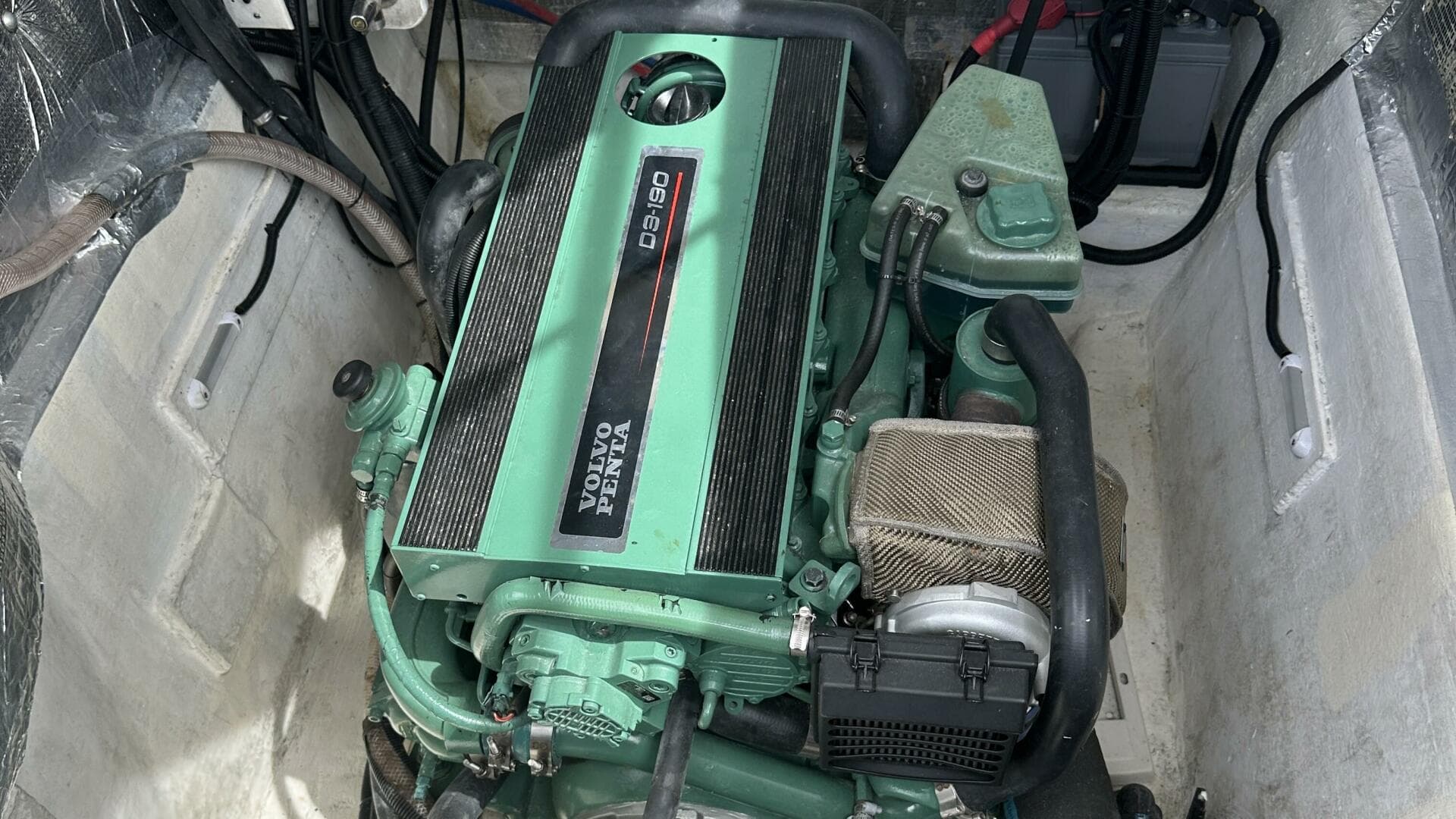 2007 Manta 44 Power Cat 'Lah De Dah' - Engine 