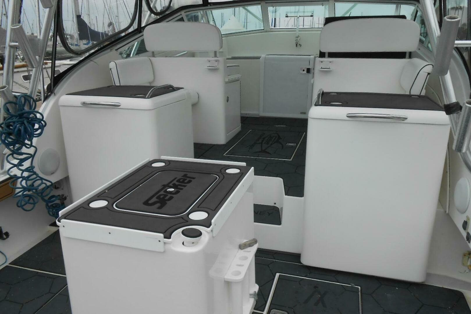 2004 Topaz 32 Express