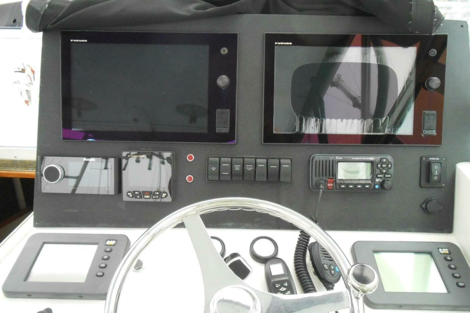 2004 Topaz 32 Express