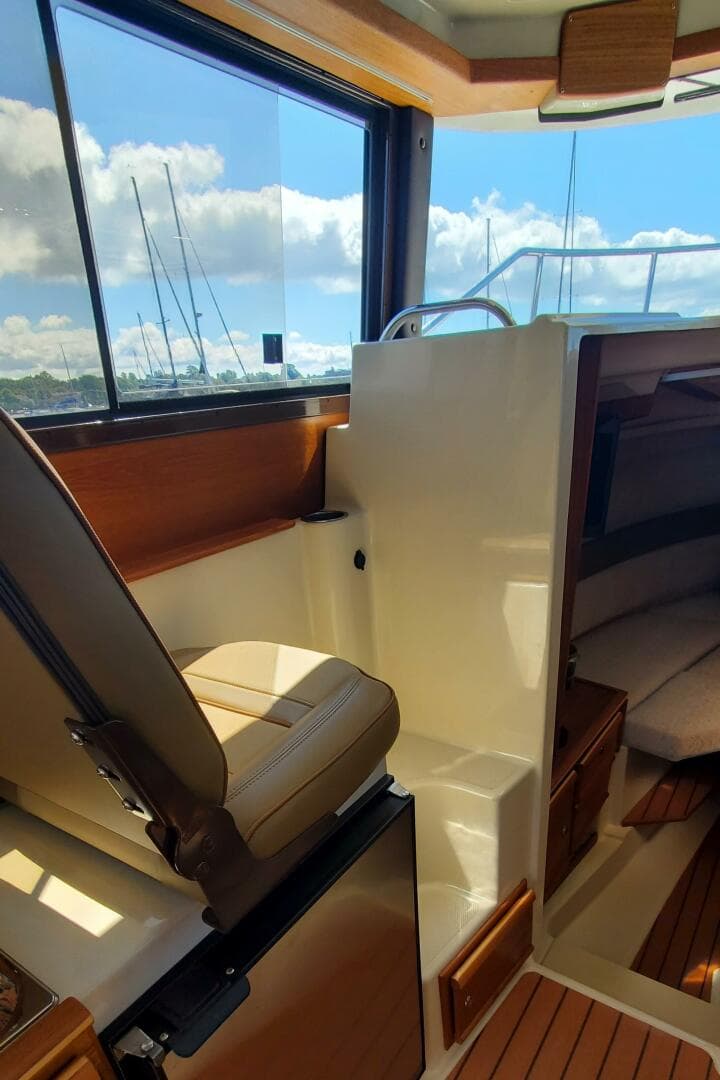 2024 Ranger Tugs R-27 LE