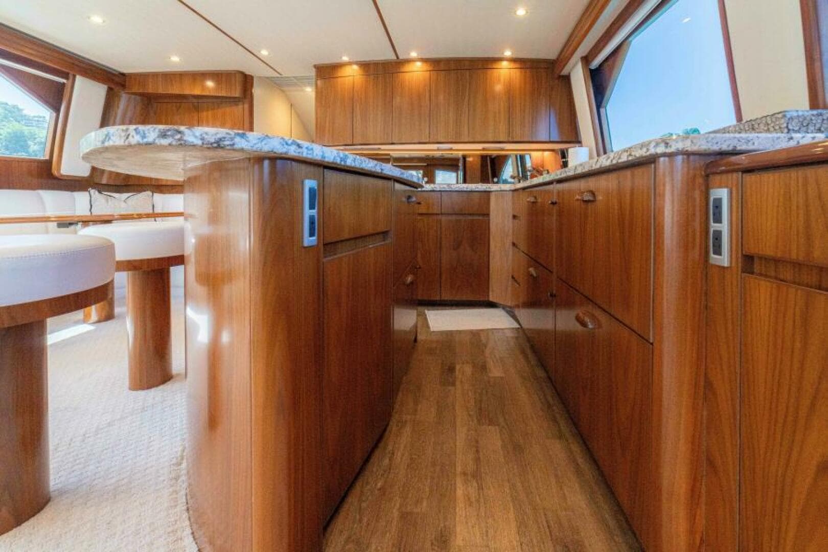 2017 62 Viking Convertible - Offensive