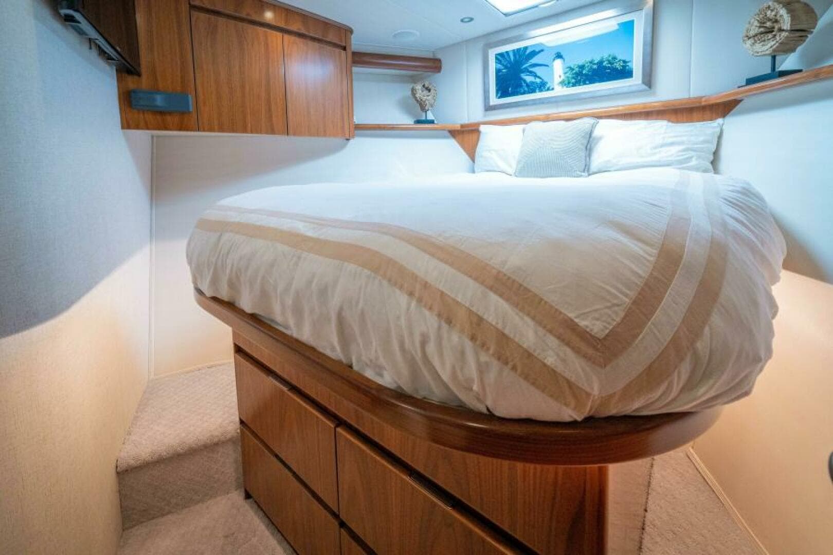 2017 62 Viking Convertible - Offensive