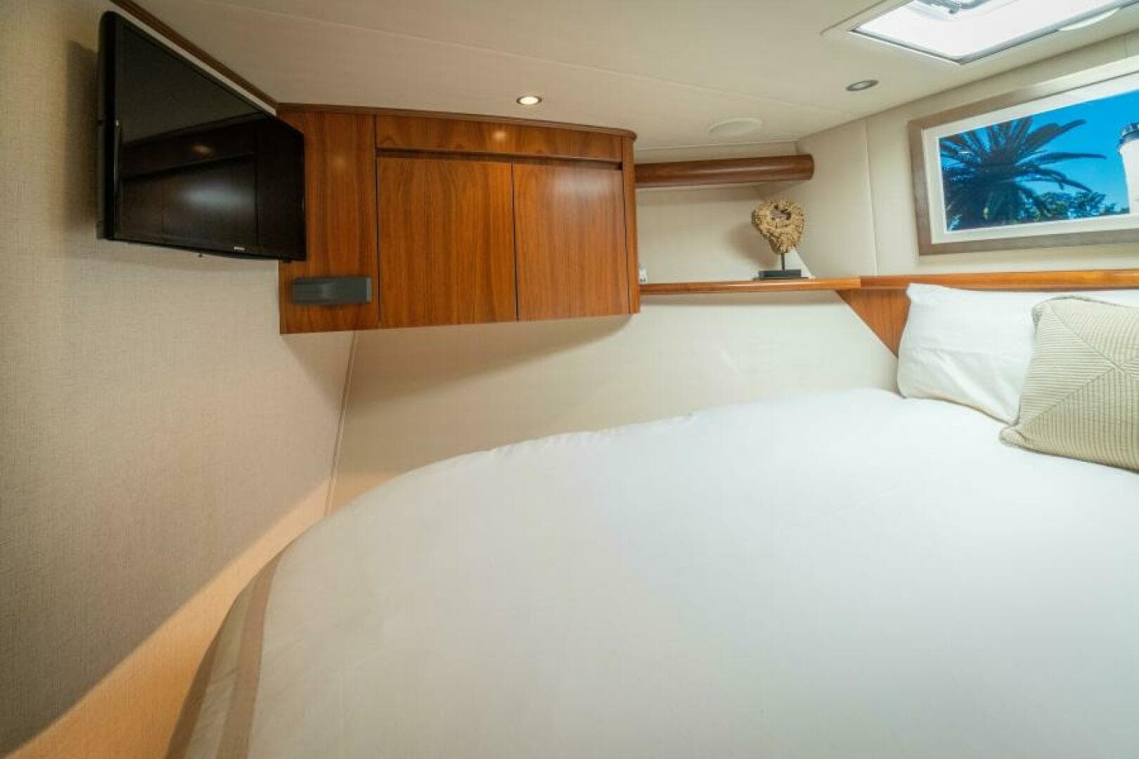 2017 62 Viking Convertible - Offensive