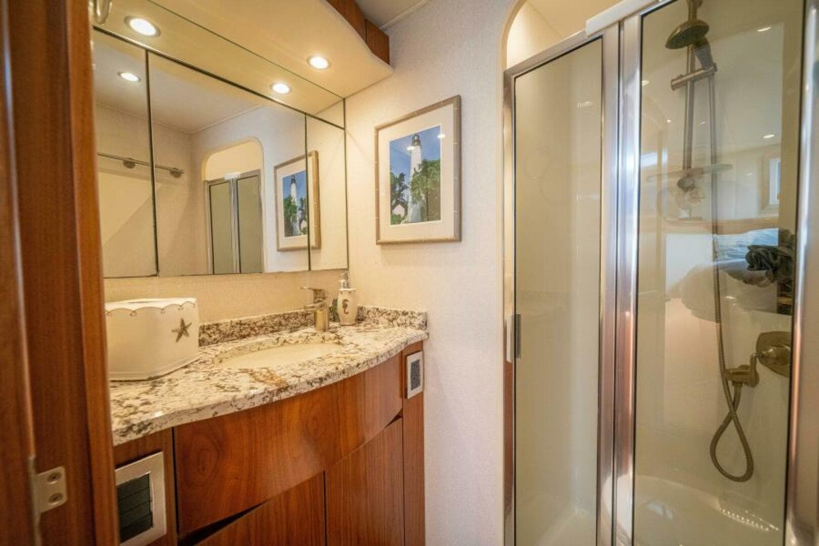 2017 62 Viking Convertible - Offensive