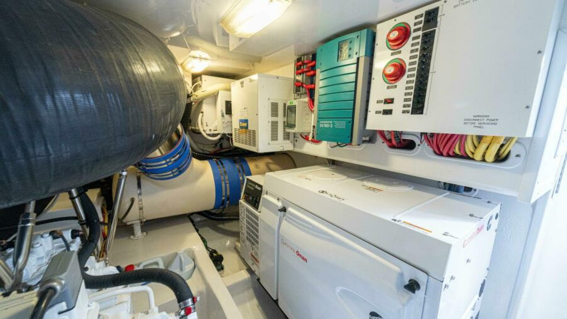 2017 62 Viking Convertible - Offensive