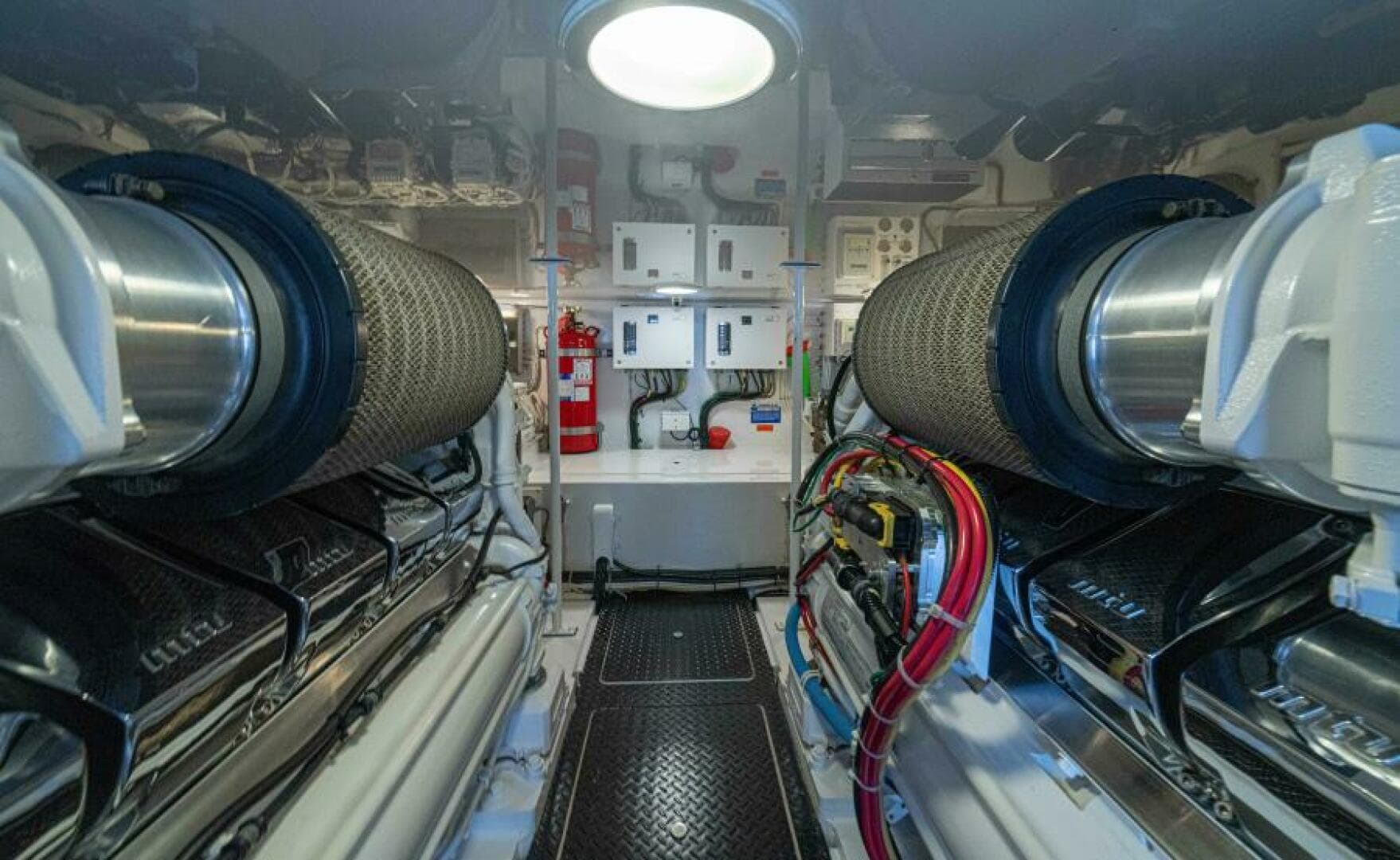 2017 62 Viking Convertible - Offensive