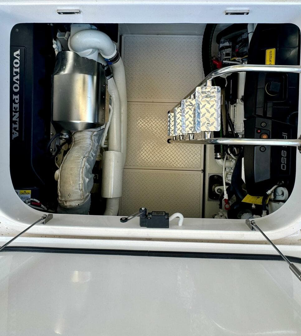 2017 Tiara Yachts 53 Coupe