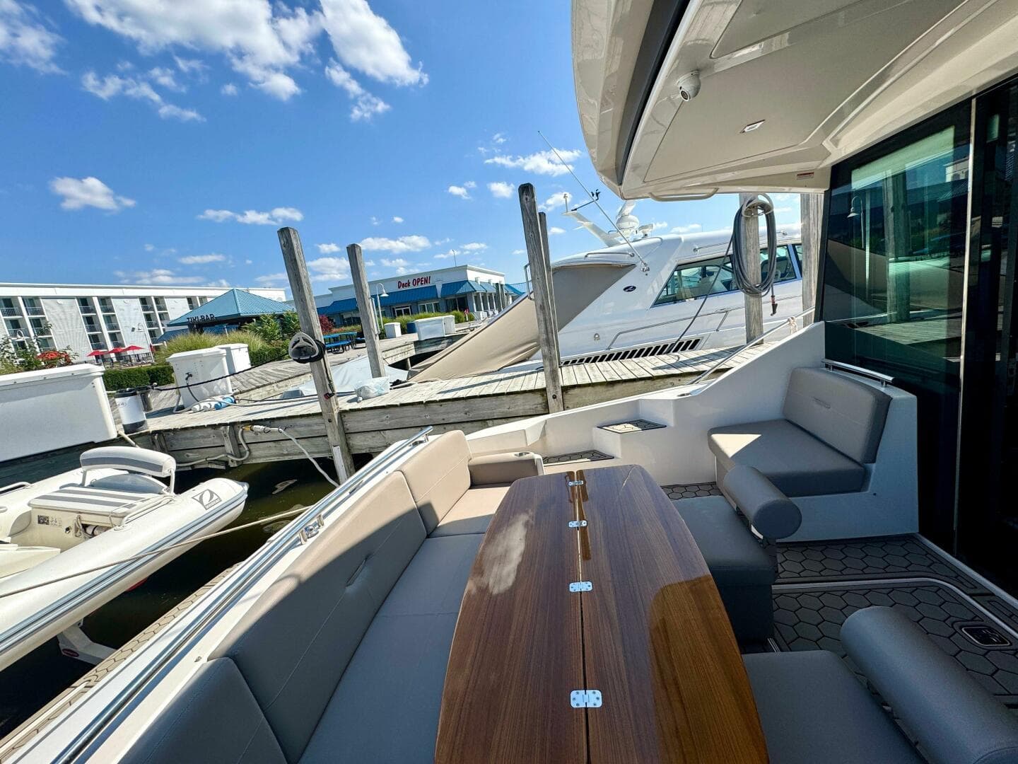 2017 Tiara Yachts 53 Coupe