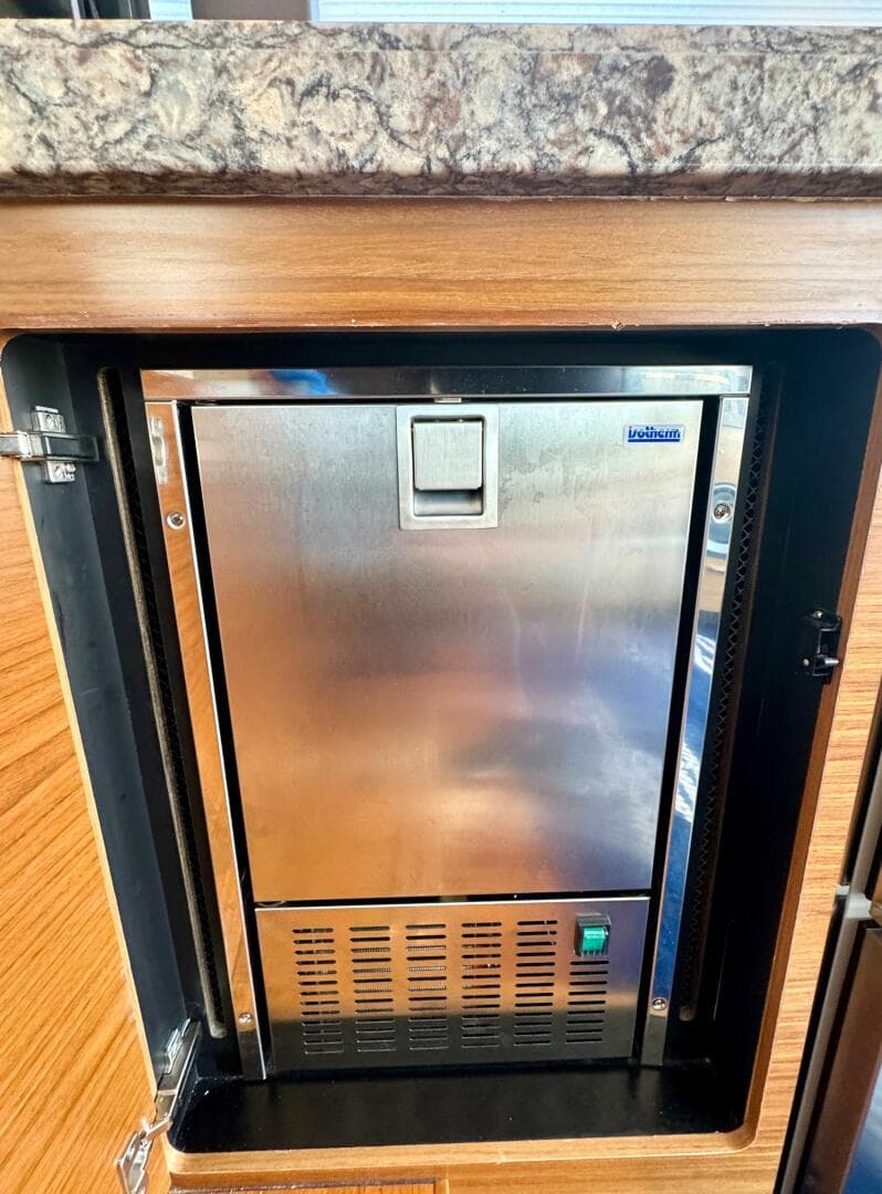 2017 Tiara Yachts 53 Coupe