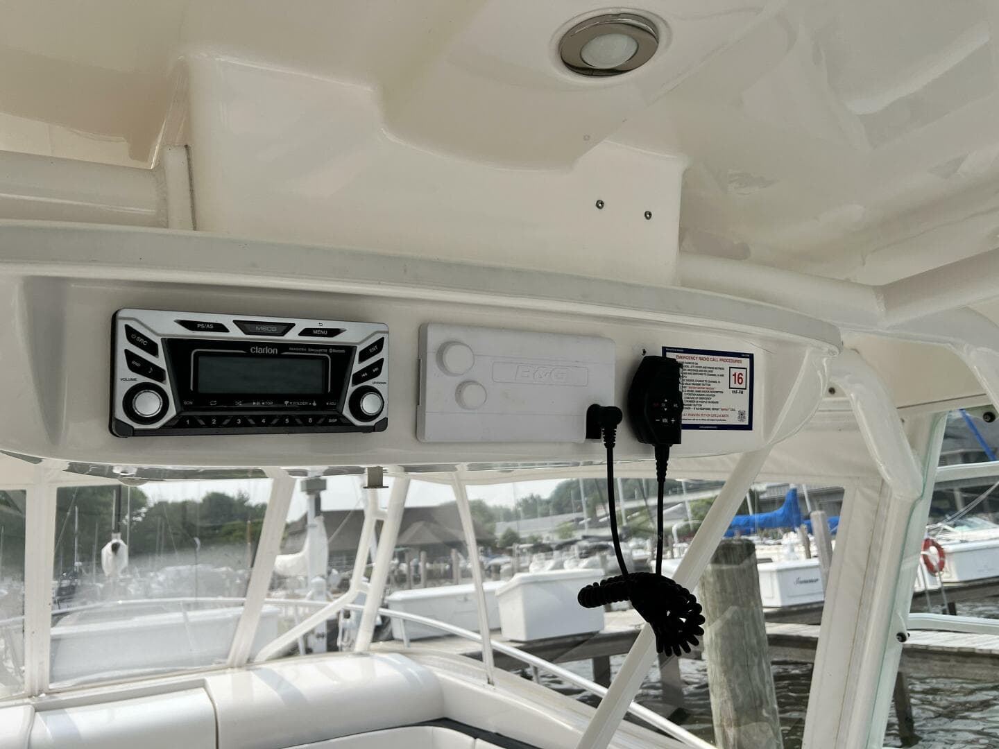 2012 Everglades 350 LX