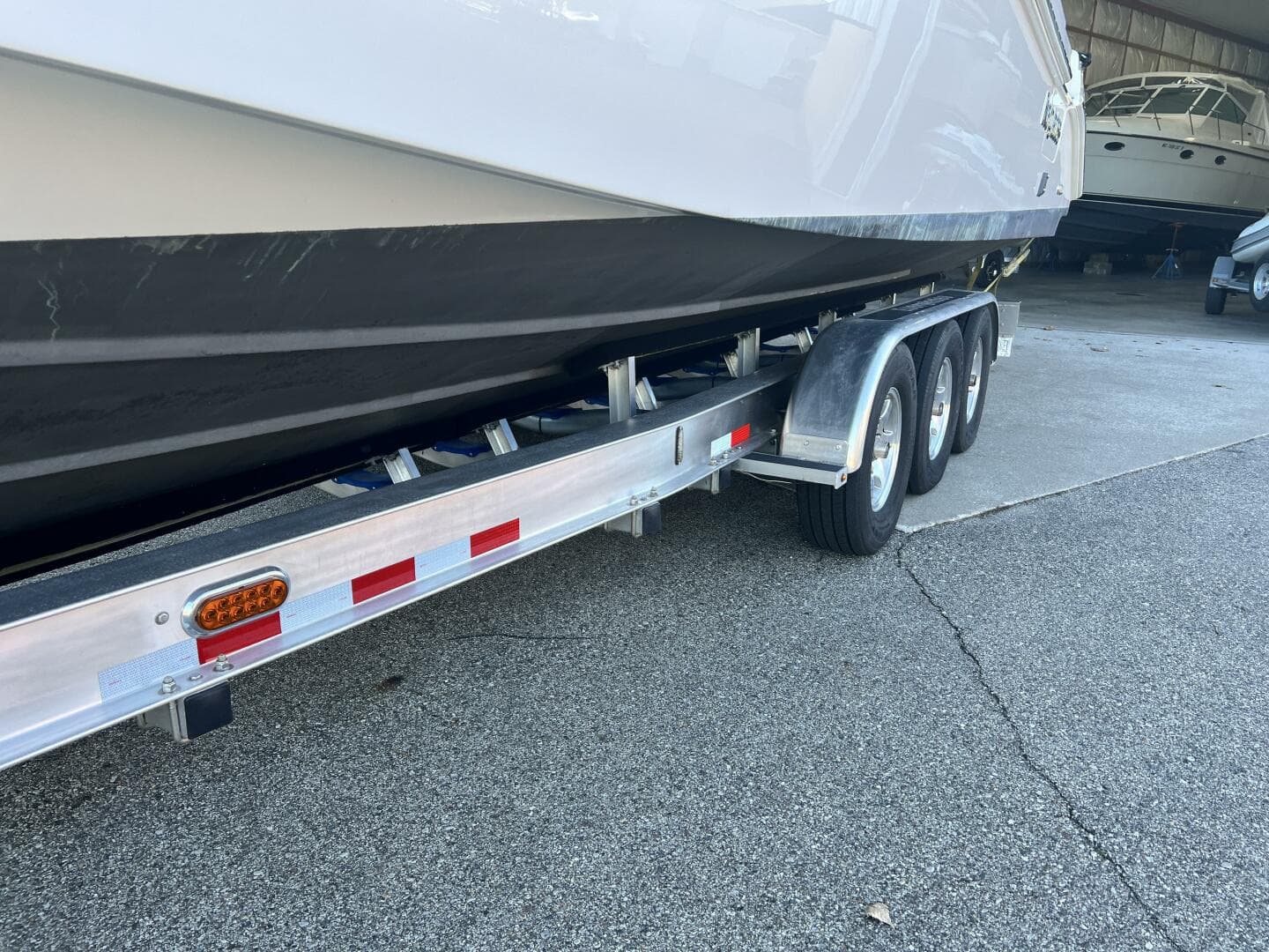 2012 Everglades 350 LX