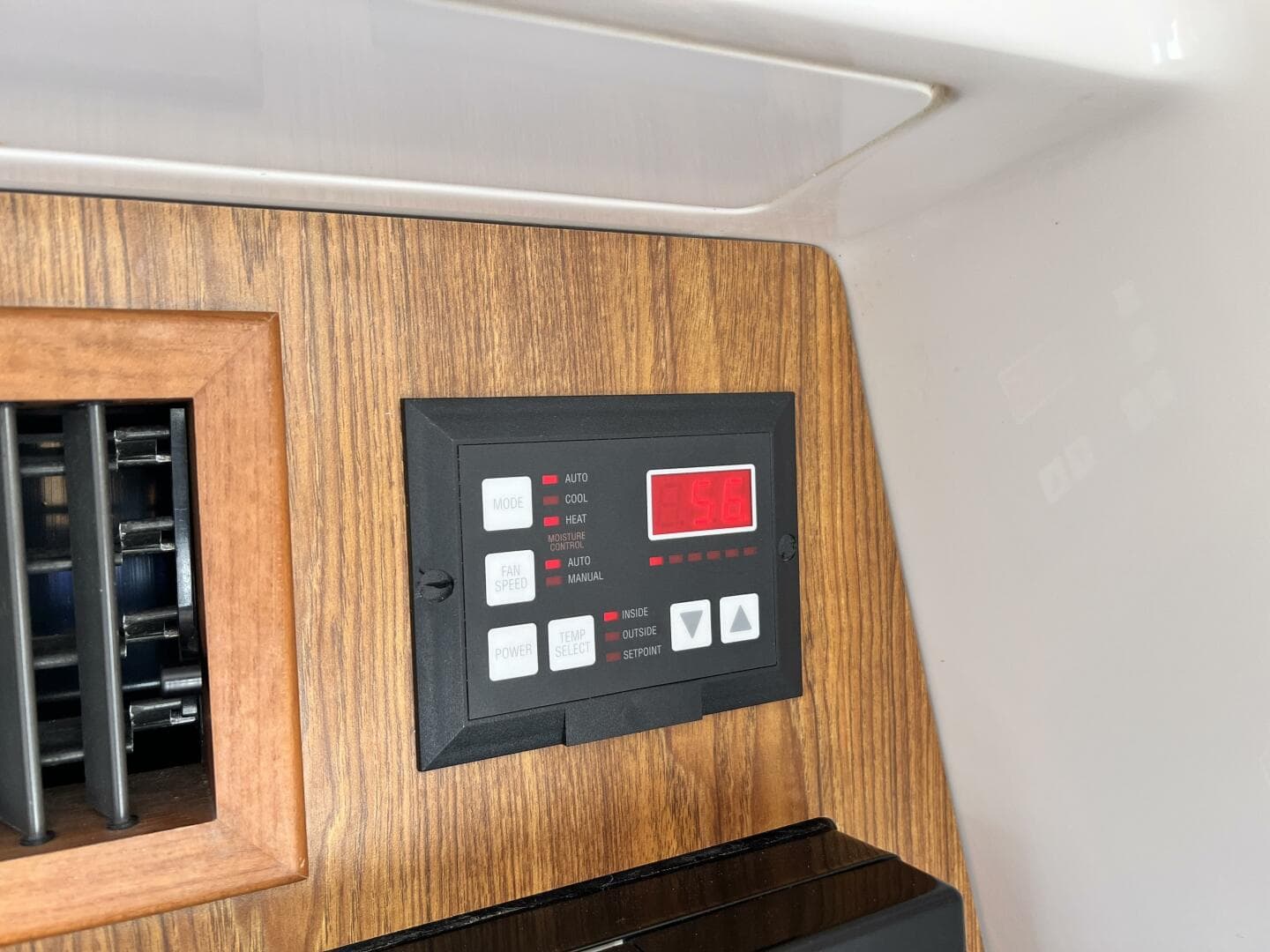 2012 Everglades 350 LX