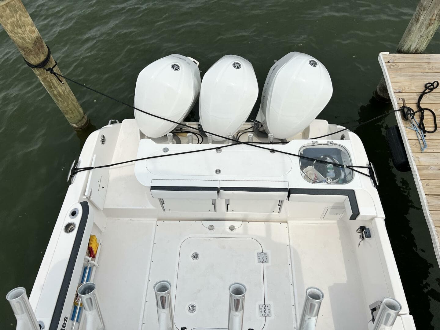 2012 Everglades 350 LX