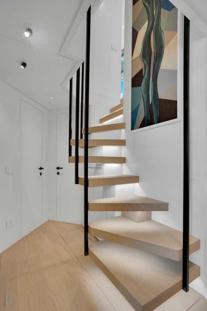 Stairway to Upper Deck